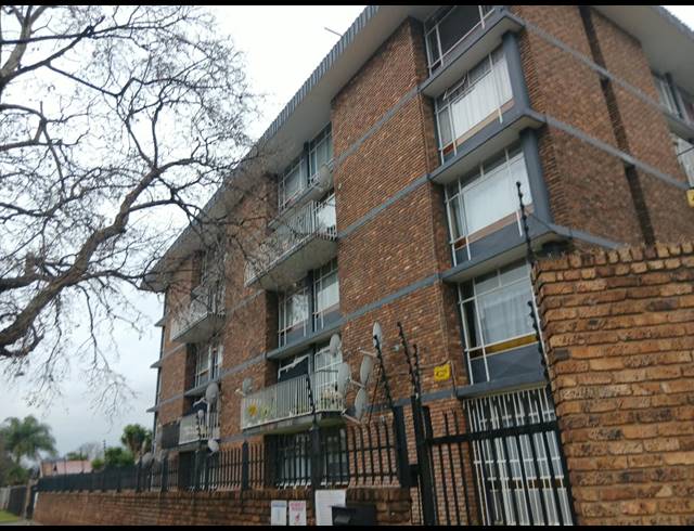 2 BEDROOM APARTMENT FOR SALE IN MAYVILLE